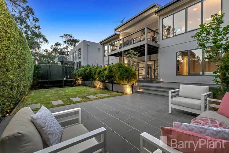 28 Sugarloaf Drive, Macleod VIC 3085