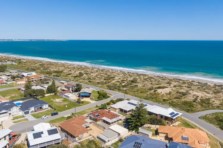 15 Diadem Place, Madora Bay WA 6210