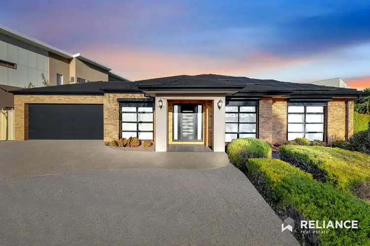 33 Holland Way, Caroline Springs VIC 3023