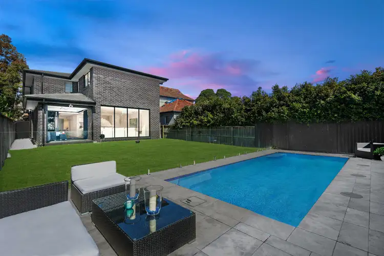 27 Flinders Road, Earlwood NSW 2206