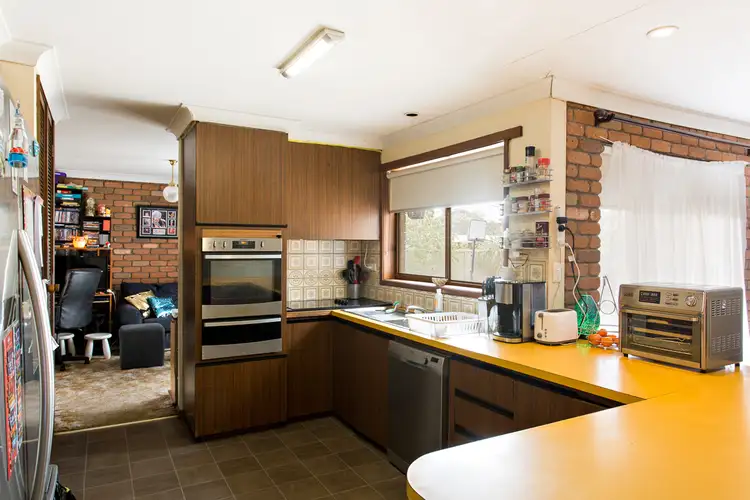 Second view of Homely house listing, 18 Avoca Crescent, Alfredton VIC 3350