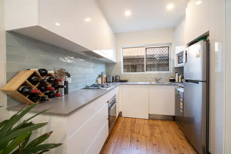 Main view of Homely unit listing, 4/176 Ocean Street, Narrabeen NSW 2101