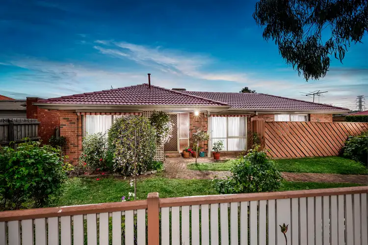 11 McClelland Drive, Mill Park VIC 3082