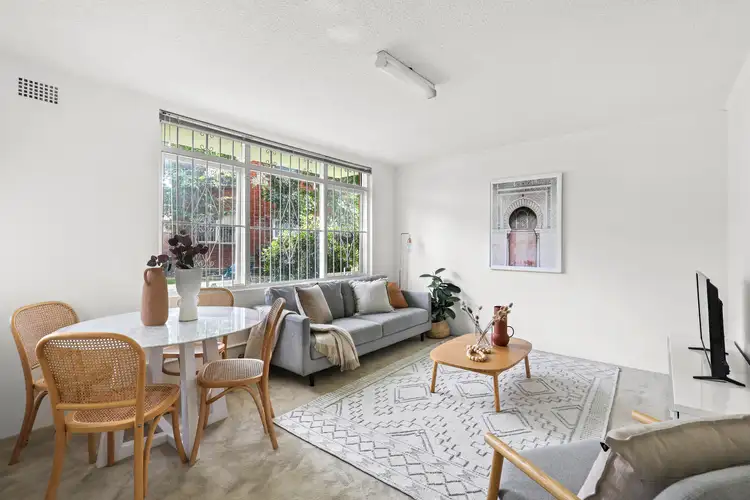 2/64 Arthur Street, Marrickville NSW 2204