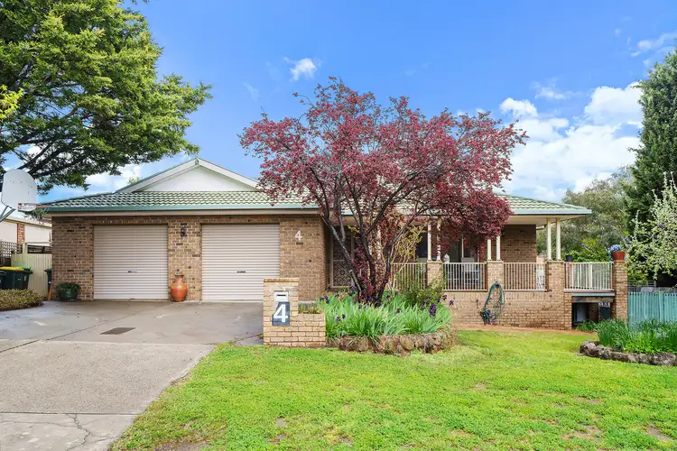 Second view of Homely house listing, 4 Sid Barnes Crescent, Gordon ACT 2906