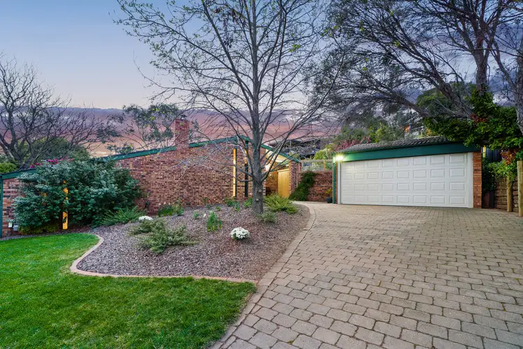 5 Pettit Place, Wanniassa ACT 2903