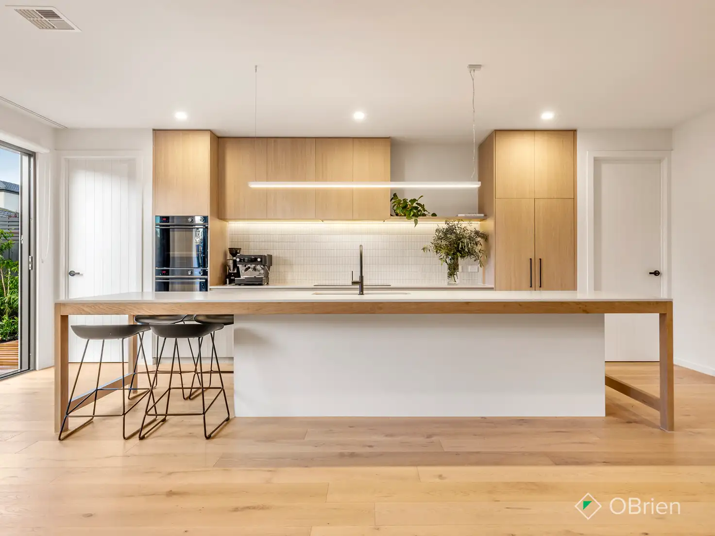 Main view of Homely house listing, 42 Jacaranda Drive, Carrum Downs VIC 3201