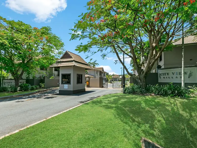 Main view of Homely unit listing, 1/1-15 Robson Street, Mooroobool QLD 4870