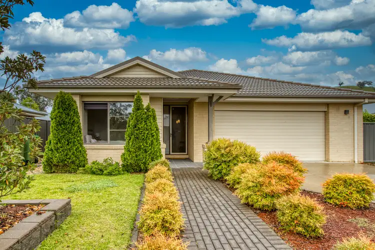 17 Rooney Avenue, Killara VIC 3691