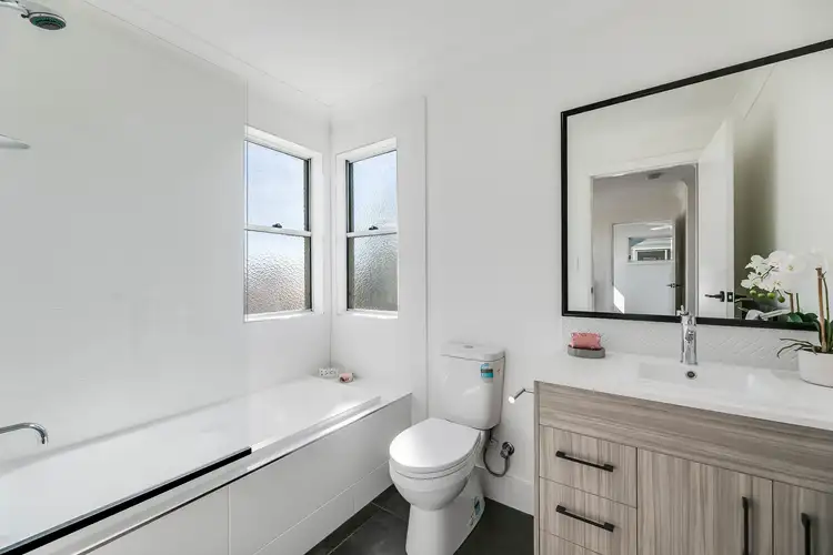 Sixth view of Homely townhouse listing, 2/316 Stenner Street, Middle Ridge QLD 4350