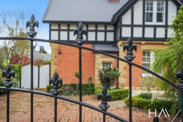 6 Morris Avenue, Taroona TAS 7053