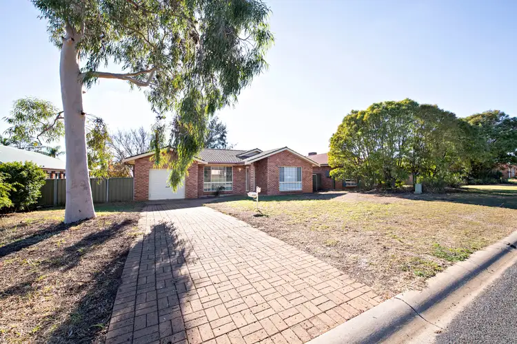 16 Murrayfield Drive, Dubbo NSW 2830