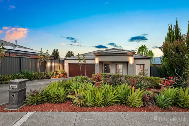 100 Leigh Drive, Pakenham VIC 3810