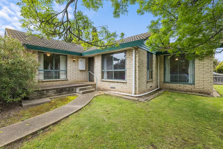 18 Rodbrough Crescent, Corio VIC 3214