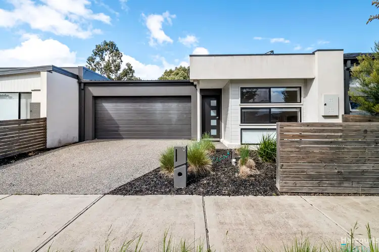 Main view of Homely house listing, 10 Oscar Circuit, Roxburgh Park VIC 3064