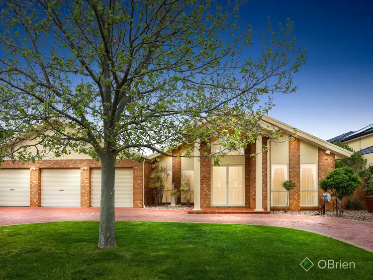 3 Meldrum Close, Taylors Lakes VIC 3038