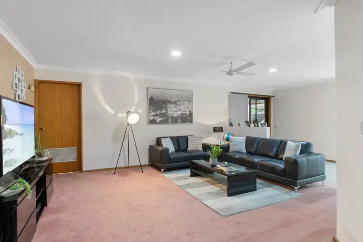 Fifth view of Homely house listing, 17 Magellan Crescent, Kangaroo Flat VIC 3555