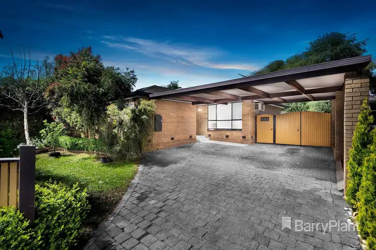 12 Cuthbert Drive, Mill Park VIC 3082