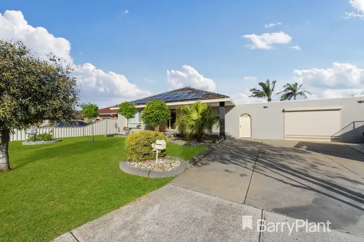 16 Bentley Crescent, Hoppers Crossing VIC 3029
