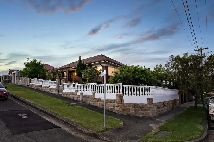 67 Mons Street, Russell Lea NSW 2046