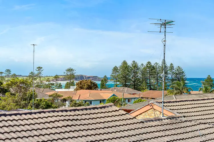 Third view of Homely unit listing, 5/4 Wheeler Parade, Dee Why NSW 2099