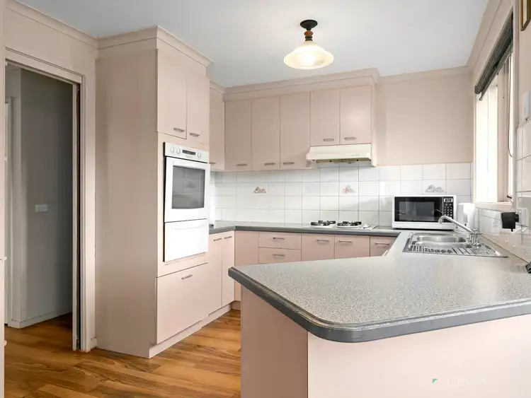 Fifth view of Homely house listing, 32 Amelia Close, Beaconsfield VIC 3807