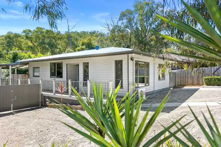 1 Beverley Drive, Healesville VIC 3777