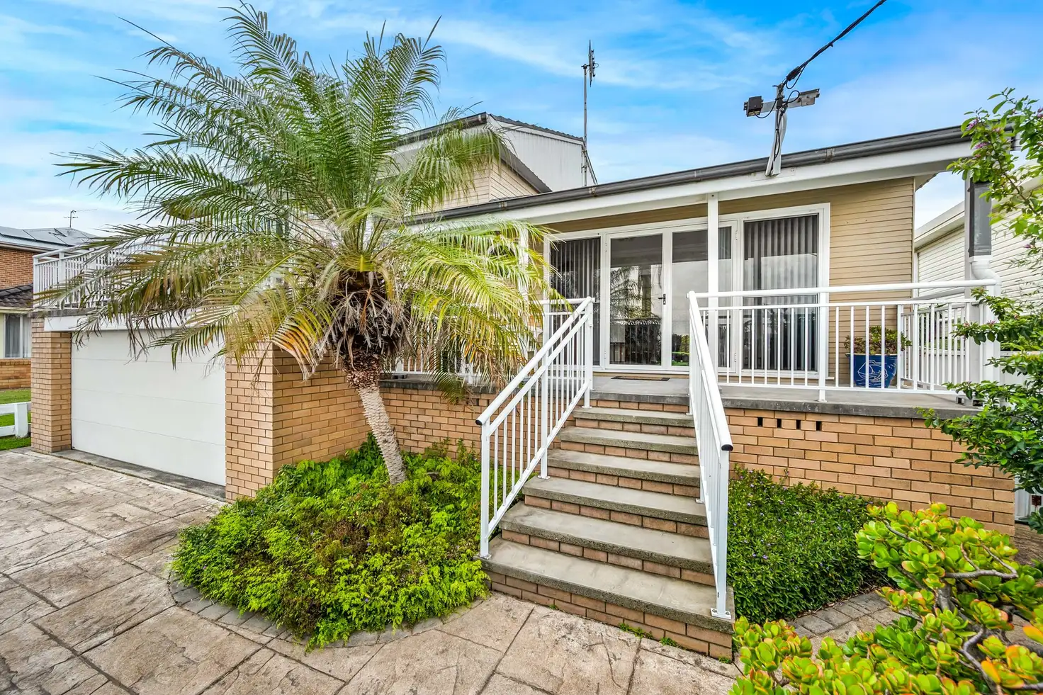 Main view of Homely house listing, 32 Macquarie Grove, Caves Beach NSW 2281