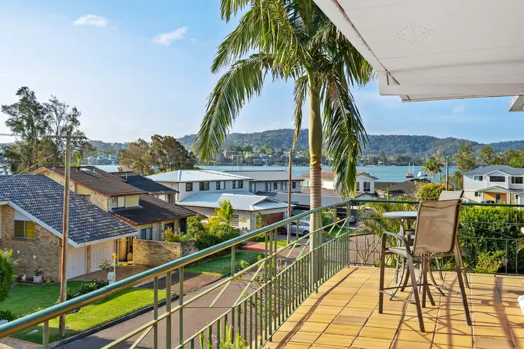 7 Orana Street, Green Point NSW 2251