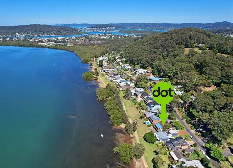 126 Broadwater Drive, Saratoga NSW 2251