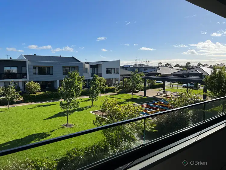 Main view of Homely unit listing, 13 Grenaroff Walk, Lyndhurst VIC 3975