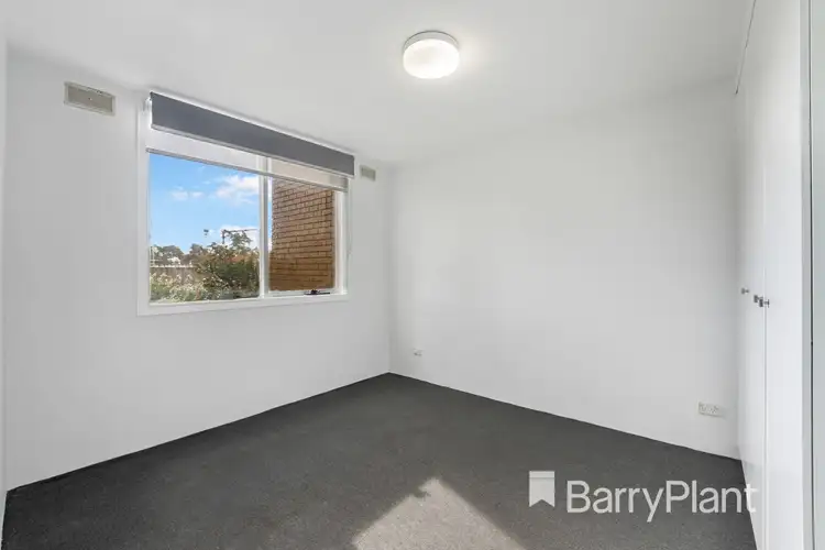Fifth view of Homely unit listing, 2/128 East Esplanade, St Albans VIC 3021