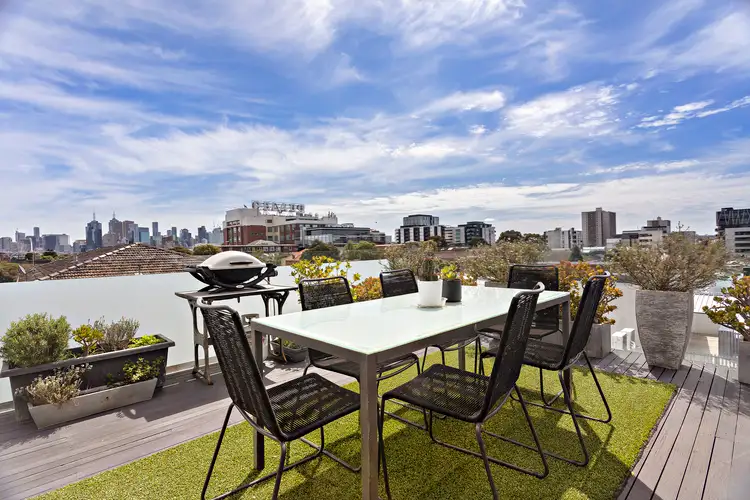 8 Waltham Place, Richmond VIC 3121