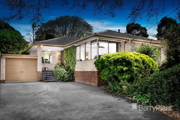 Second view of Homely house listing, 2 Somerset Drive, Viewbank VIC 3084