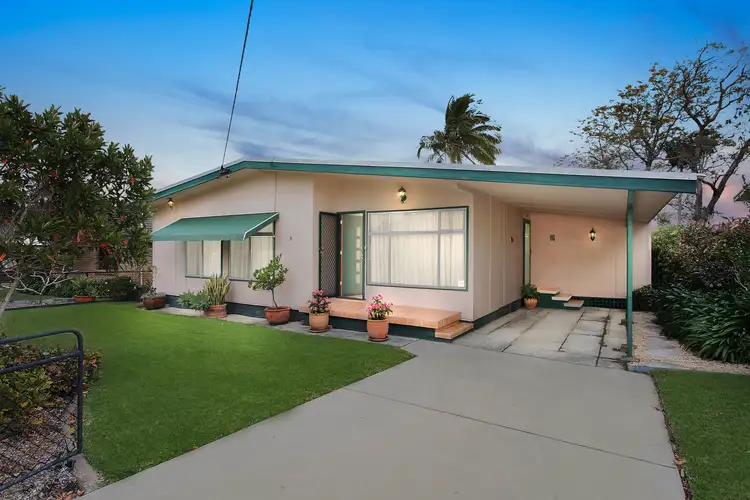 8 Rolfe Avenue, Kanwal NSW 2259