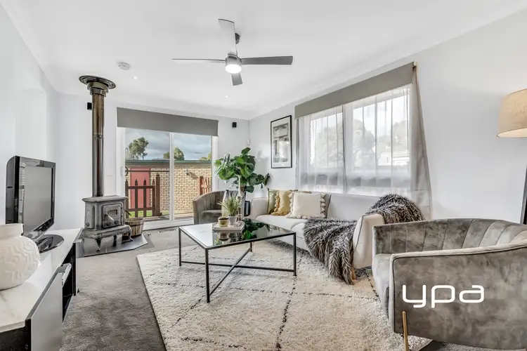 17 Lambert Avenue, Sunbury VIC 3429