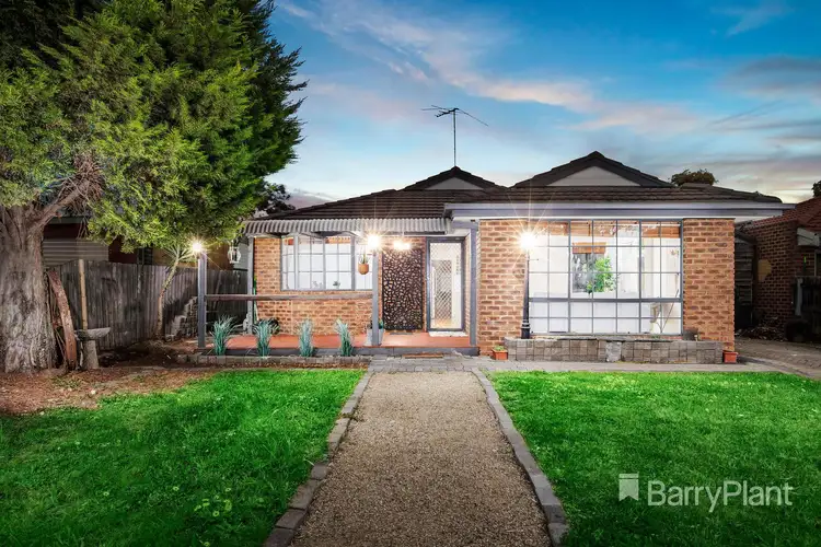 6 De Castella Close, Mill Park VIC 3082