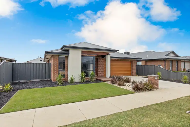 9 Flewin Avenue, Miners Rest VIC 3352