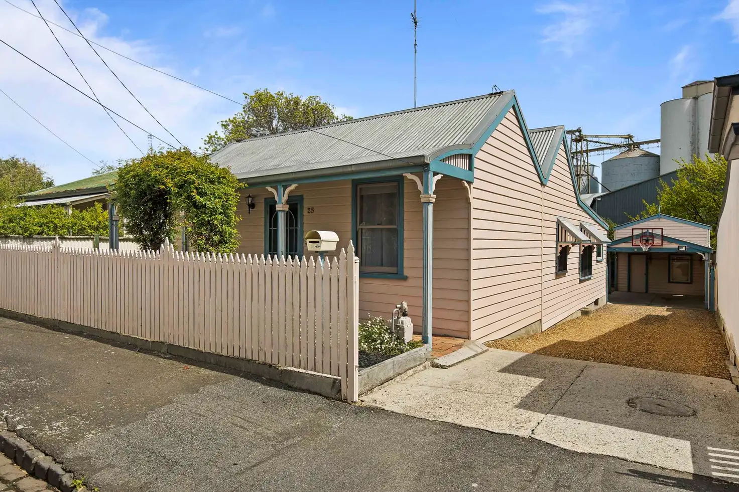 Main view of Homely house listing, 25 Little Clyde Street, Soldiers Hill VIC 3350