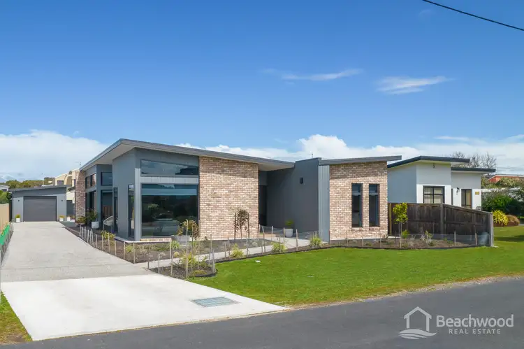 11 Sankey Street, Hawley Beach TAS 7307