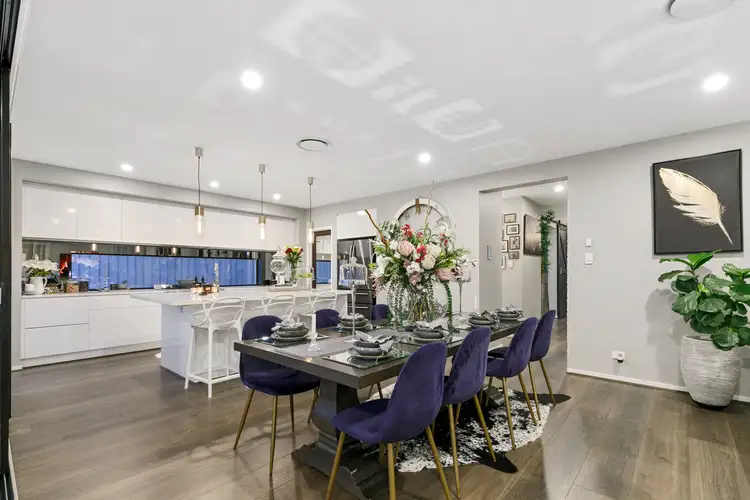 13 Forest Court, Helensvale QLD 4212