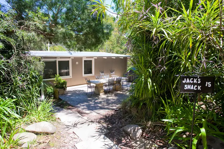 15 Waverley Avenue, Lorne VIC 3232