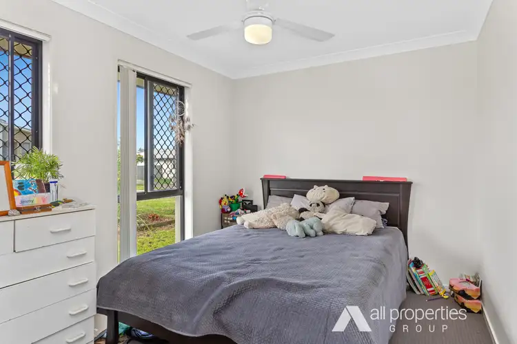 Sixth view of Homely semi-detached listing, 7 Foster Circuit, Hillcrest QLD 4118