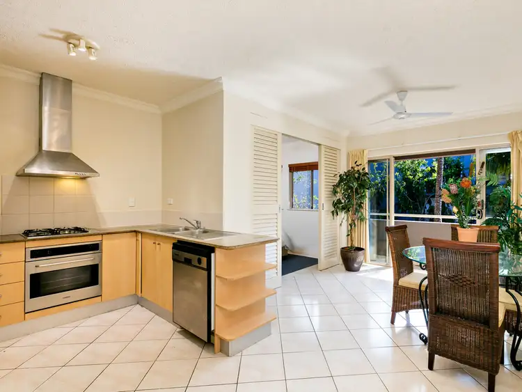 1211/2-10 Greenslopes Street, Cairns North QLD 4870