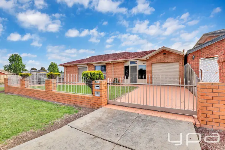 Main view of Homely unit listing, 1/11 Saratoga Crescent, Keilor Downs VIC 3038