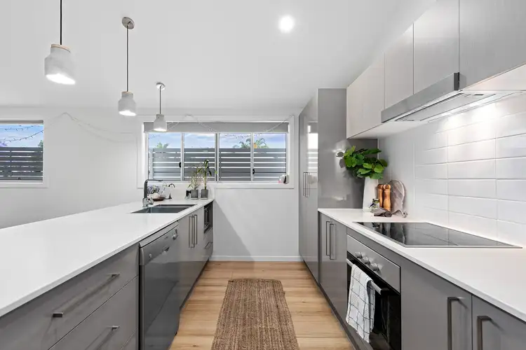 Sixth view of Homely townhouse listing, 2/31 Jenolan Avenue, Hawthorne QLD 4171
