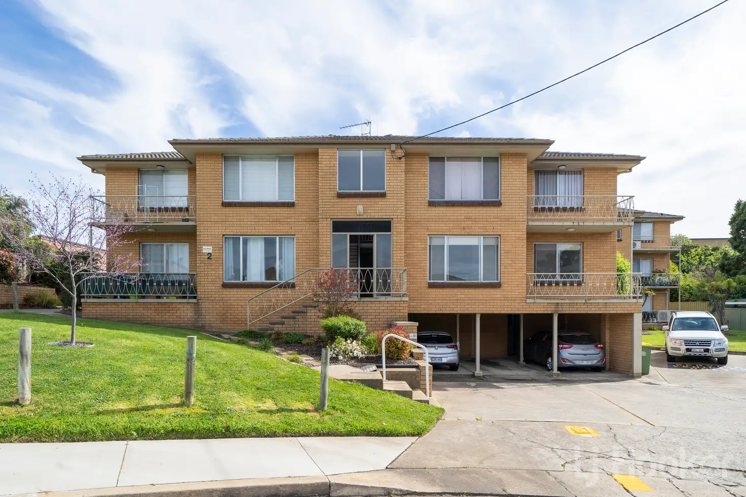 Main view of Homely unit listing, 2/2 Velacia Place, Queanbeyan NSW 2620