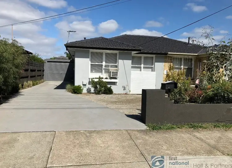 4 Dunearn Road, Dandenong North VIC 3175
