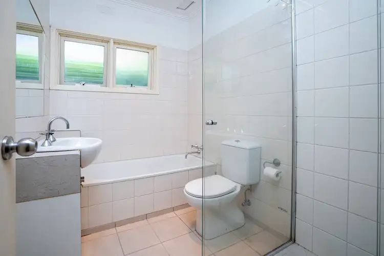Fifth view of Homely house listing, 28 Howell Drive, Mount Waverley VIC 3149