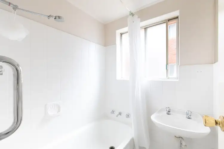 Fifth view of Homely apartment listing, 6/3 Francis Street, Dee Why NSW 2099